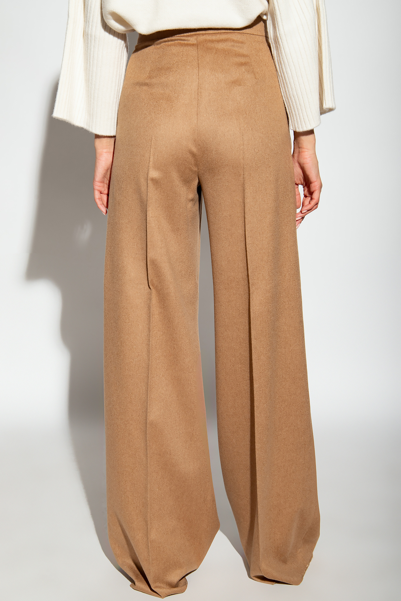 【関税＆送料込み】Max Mara Trousers In Wool Yarn Relaxed-fit wool yarn trousers, black | Weekend Max Mara